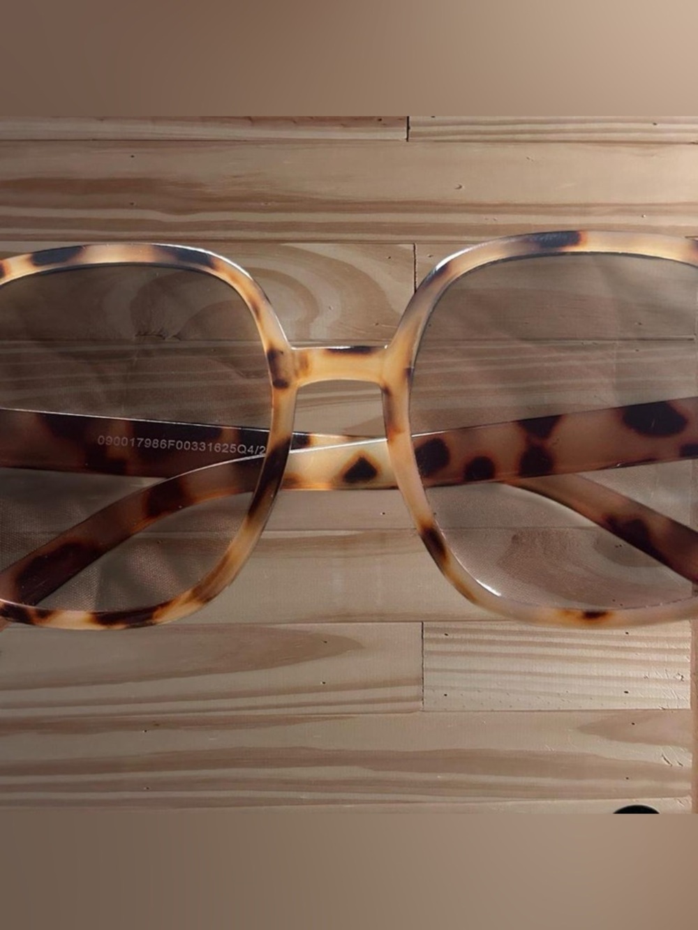 Big retro Tortoiseshell sunglasses with brown lenses - Picture 2 of 8